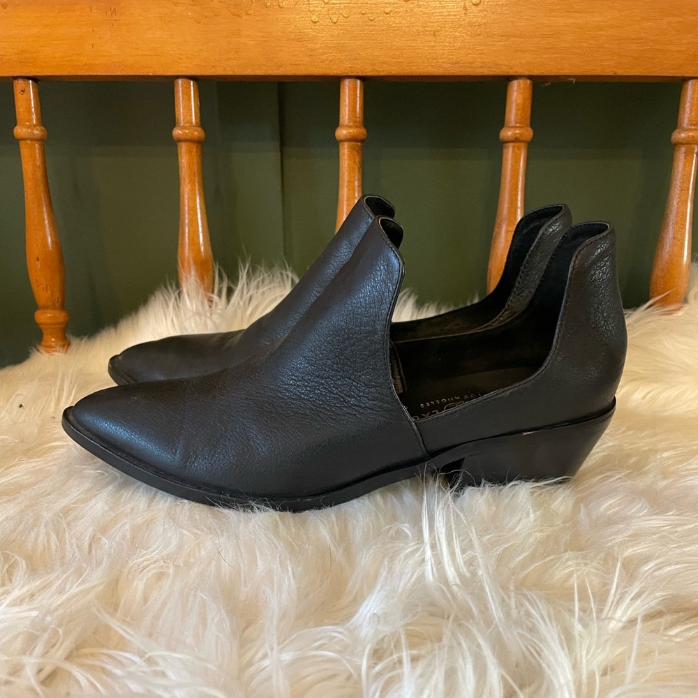 Chinese Laundry Freda Ankle Boot